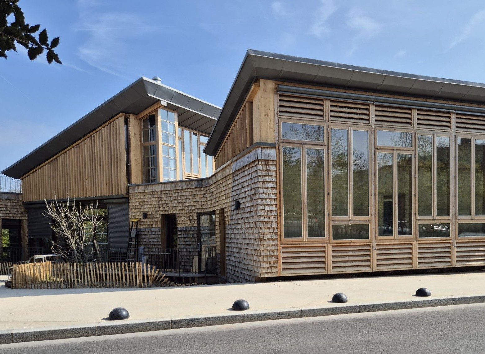 Amarée_maison de la réserve #éco-construction #réemploi #bioclimatisme #bois-terre-paille