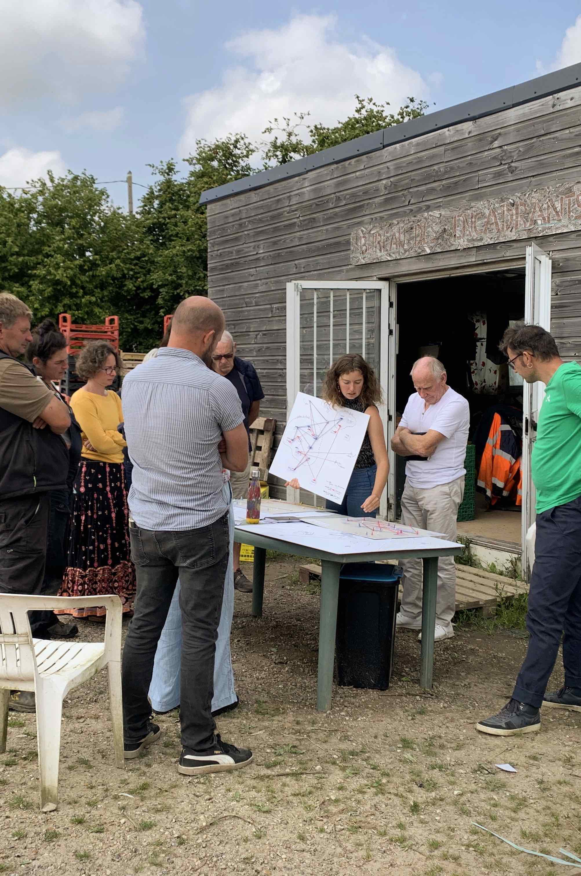 Amarée_graine en main #éco-construction #réemploi #démarche participative #association #bois-terre-paille #atelier